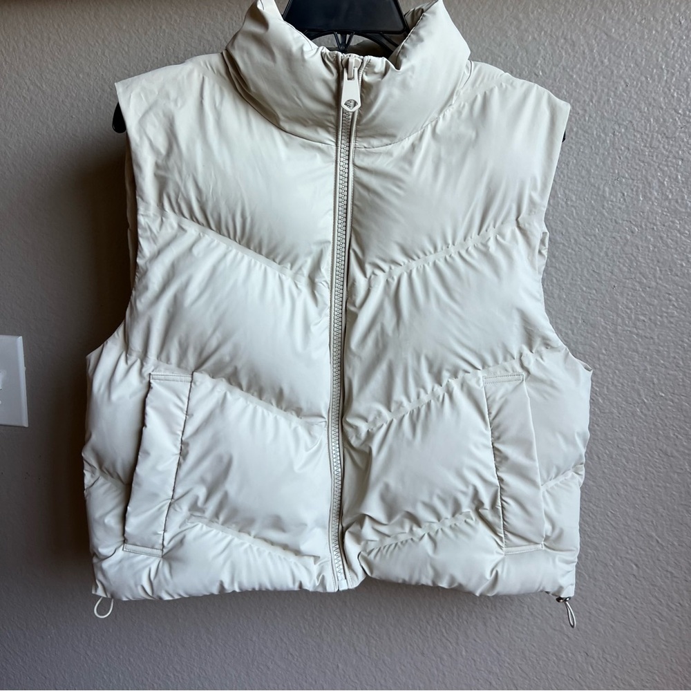 Zara Women's White Puffer Vest Size M